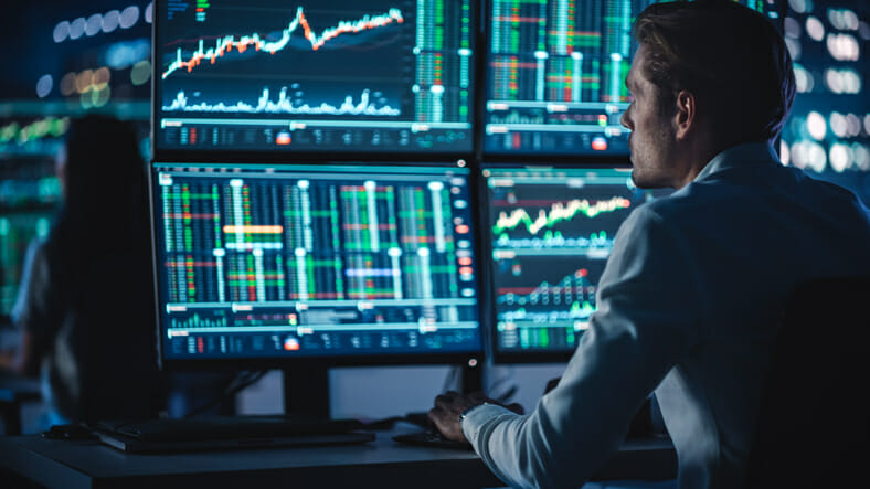 SmartAsset: Market Orders vs. Limit Orders